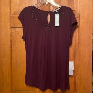 Flattering burgandy short sleeve blouse. Size L. Danielrainn brand - NWT